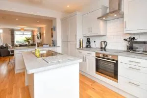 Gertie's Getaway - 3 Bedroom cottage sleep 6-8 - Amble