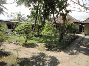 Pakuna Beach