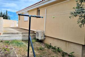 Villas Charmante maison, idealement situee : photos des chambres