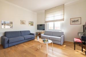 Top Floor Apt with Rooftop Terrace near St. Peter