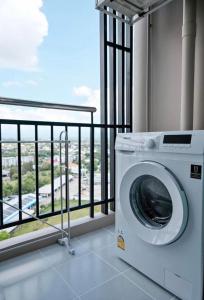 supalai monte II swimming condo