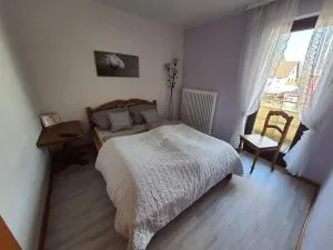 6 Pers Ferienhaus Nationalpark Eifel Eifeler Charme gemütlich - غيموند