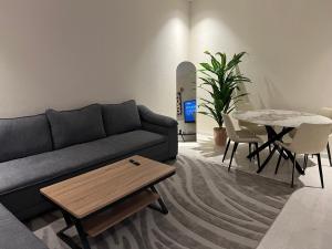 شقة3 غرف نوم في حي الروضة