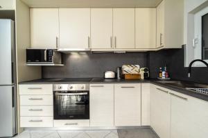 Athens 1 bedroom Apartment in Ampelokipi