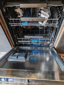 LONG STAY Courbevoie charmant Apt T3 avec jardin et terrasse, calme, proche transports