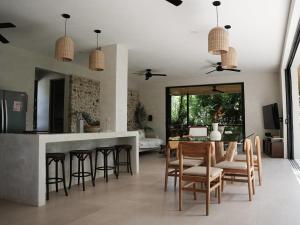 Brand New Villa w Pool + View ~ 1 Min to Surf