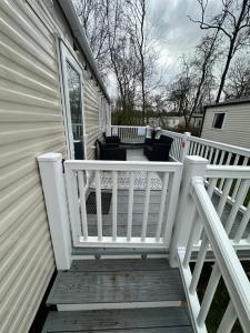 Meadows Luxury Hot Tub Breaks @ Tattershall