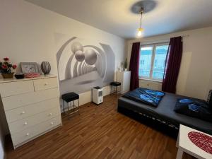 MONFas APARTMENT GARDEN CITY