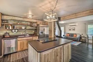 Glacier Retreat on 4 Acres with Sauna & Fire Pit - Pine Park