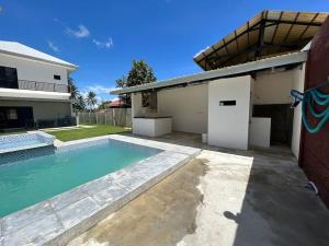 Valencia Pool studio