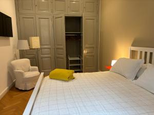 NAPOLIFOREVER Chiaia APARTMENT