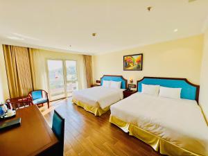 Phòng Gia Đình Loại Sang (Deluxe Family Room)