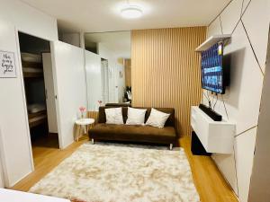 Ravens Nest Cozy Condo with Netflix Wi-fi in Imus