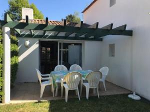 Spacieuse maison à Saint Jean de Monts proche forêt avec terrasse, 3 chambres et parking privé - FR-1-323-524