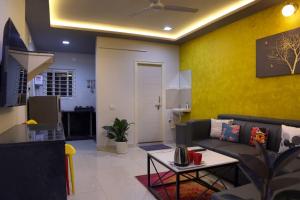 6 MidTown-1BHK, Near AIG Hospital, Hitech City