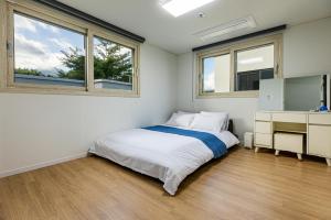 Seogwipo Donnaeco Pension