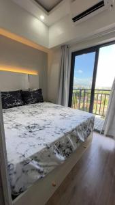 Studio Unit with Balcony