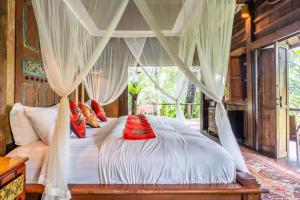 Biệt Thự 3 Phòng Ngủ (Three-Bedroom Villa)