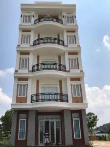 Hà Hùng Panorama Hotel (Cơ sở 2 - Cho thuê nhà nguyên căn cách chợ đêm 300m) - 白马市