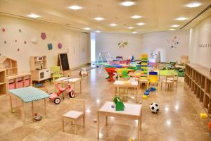 Heart of DIFC: SKY Gardens Modern Chic Studio