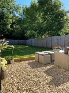 Large Stylish Luxury Cotswold Cottage - ideal for families, w EV charging