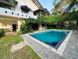 AVISA BALAPITIYA - 巴勒皮蒂耶