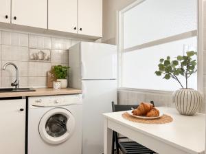 Tangerine Apartment City Center