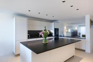 Apartment Lara Light apartment with an incredible view