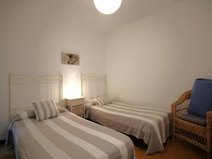 CASTELLAR 46 2º - Apartamento en el centro del Port de Llançà - ES-228-30