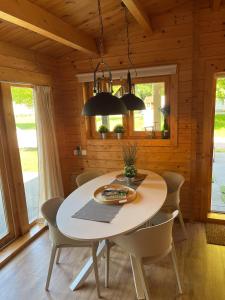 Luxe en ruim chalet met airco bij Leekstermeer