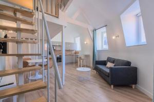 Appartements One bedroom mezzanine apartment, with parking : photos des chambres