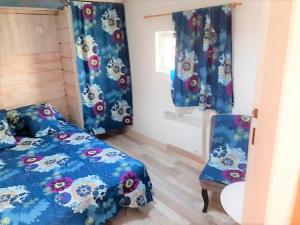 Appartements Gite des Flots de Ma Vie - Florence et Virginie Gossin - Barzan : photos des chambres
