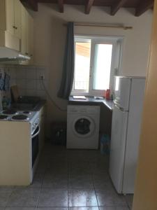 ΣΑΡΑΝΤΗΣ--ΚΩΣΤΑς