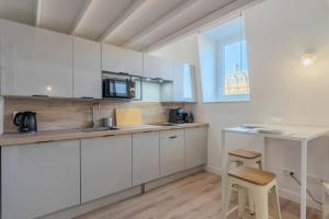 Appartements 1 bedroom duplex apartment, with parking : photos des chambres