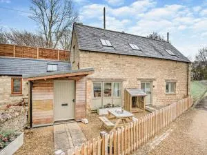 2 Bed in Cirencester 93878 - Coates
