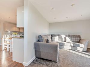 2 Bed in Aberaeron 94044