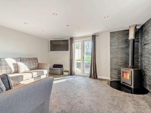 2 Bed in Aberaeron 94044