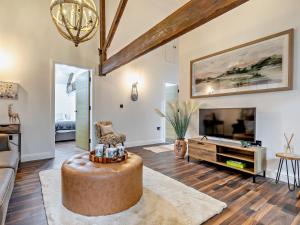 2 Bed in New Mills 94058