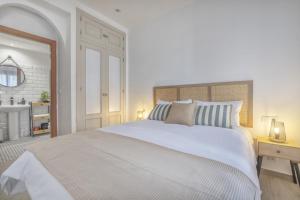 El rincón de la Chiquita & Parking