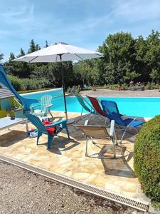 Maisons de vacances Maison forte classee du XVe siecle avec piscine : photos des chambres