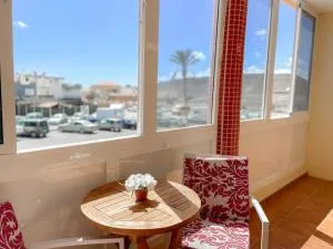 Fee4Me Casa Emilia few meters from the beach - La Lajita