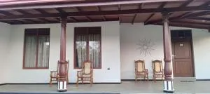 Bliss Lake, Holiday Bungalow, Thissawewa - Alankulama