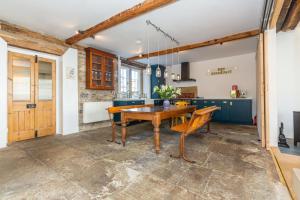 Beautifully Renovated Old Sweet Shop