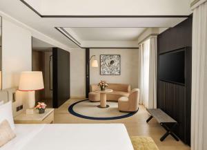 Junior Suite room in Park Hyatt Milano