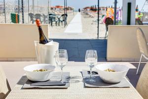 Hotel Gadames - Lunch on the Beach
