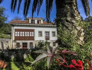 Casas El Jogueru - Llames de Pría