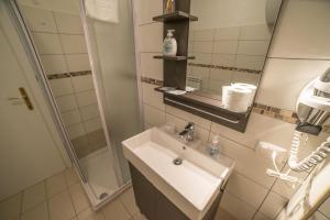 Quadruple Room with Private Bathroom room in B&B Porta Livorno