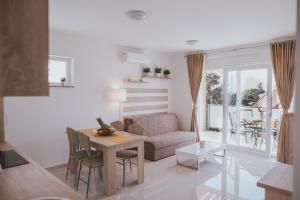 Poolside Hideout Apartments