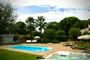 la villa d'Ariane-piscine-jaccuzi-15 mn Mer - 卡斯特里