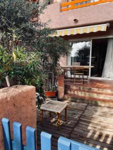 Appartements Appartement 3 pers - piscine - clim - parking : photos des chambres